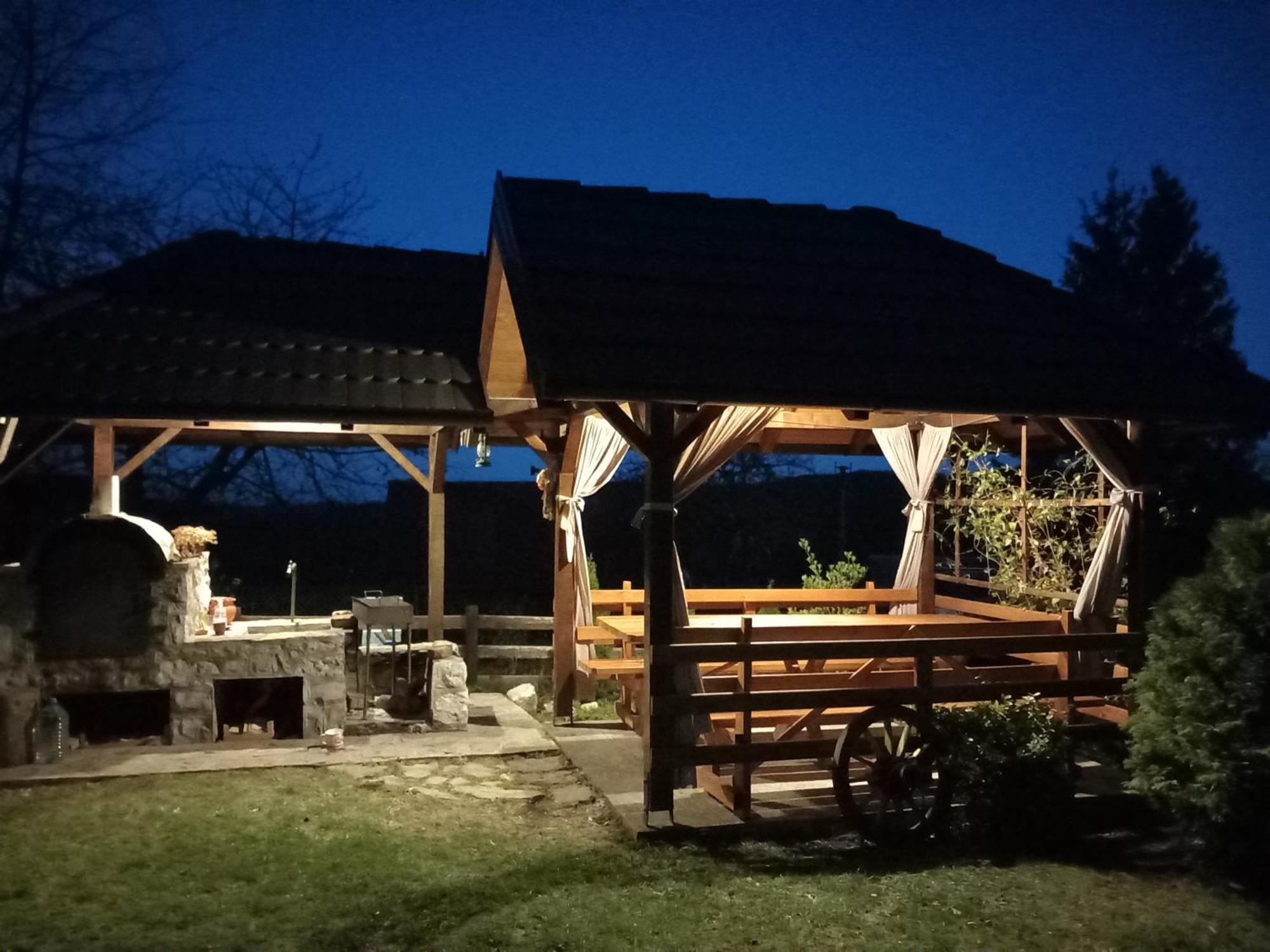 Brvnare Na Brdu Villa Sljivovica  Ngoại thất bức ảnh